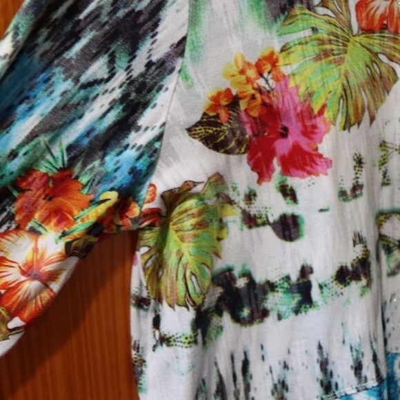 Onque Women Floral Rhinestone Mixed Media Snap Front Blouse 2X Statement - Picture 11 of 13